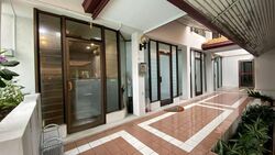 Far Horizon Garden (D20), Office #613404241